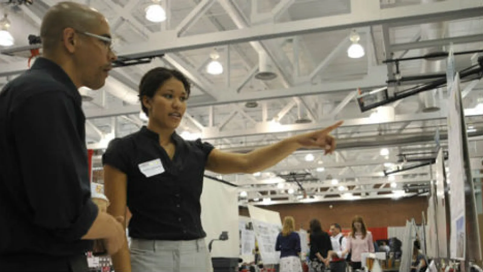 Student presenting thesis project